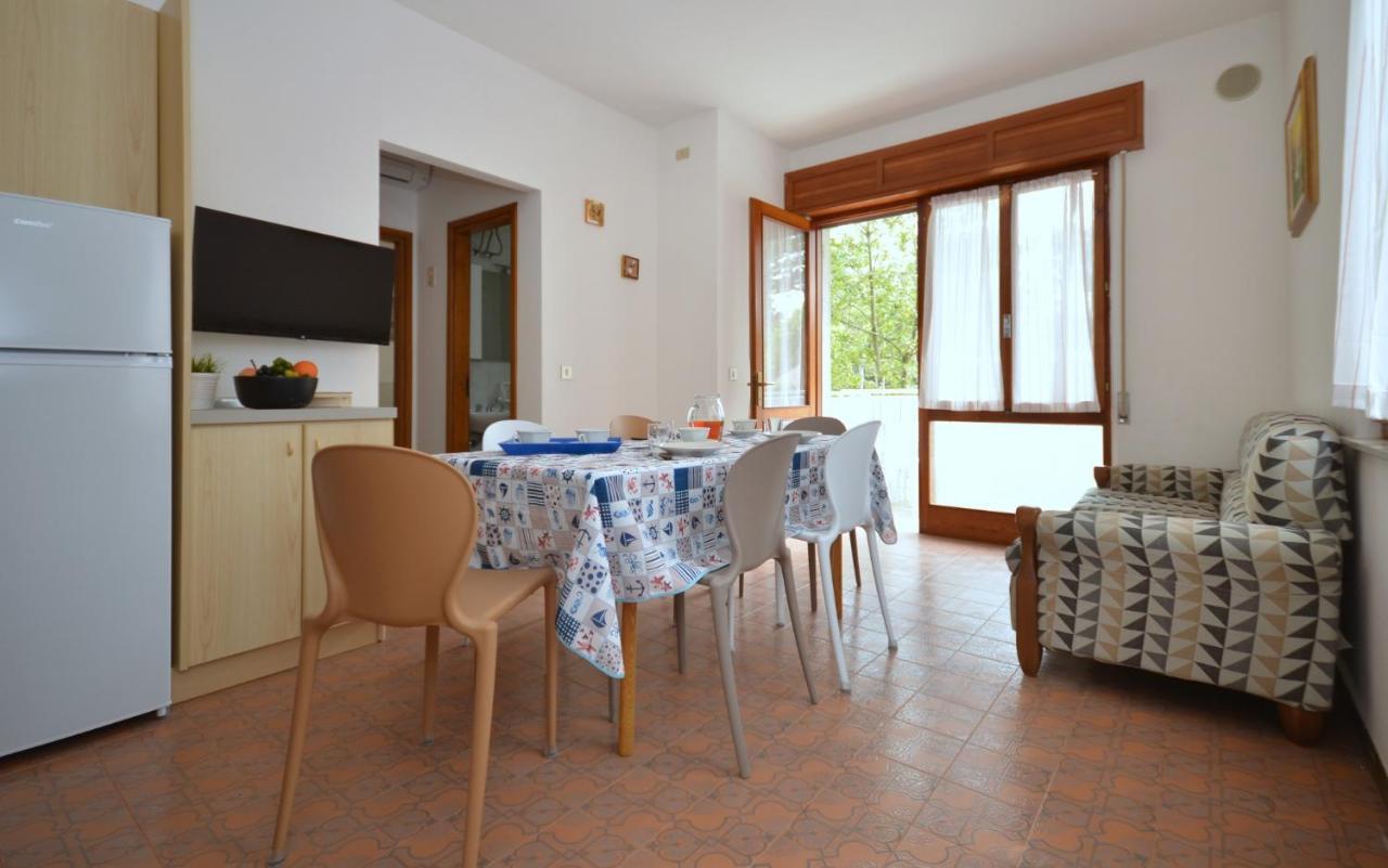 Villa Rosanna Lignano Sabbiadoro Bagian luar foto